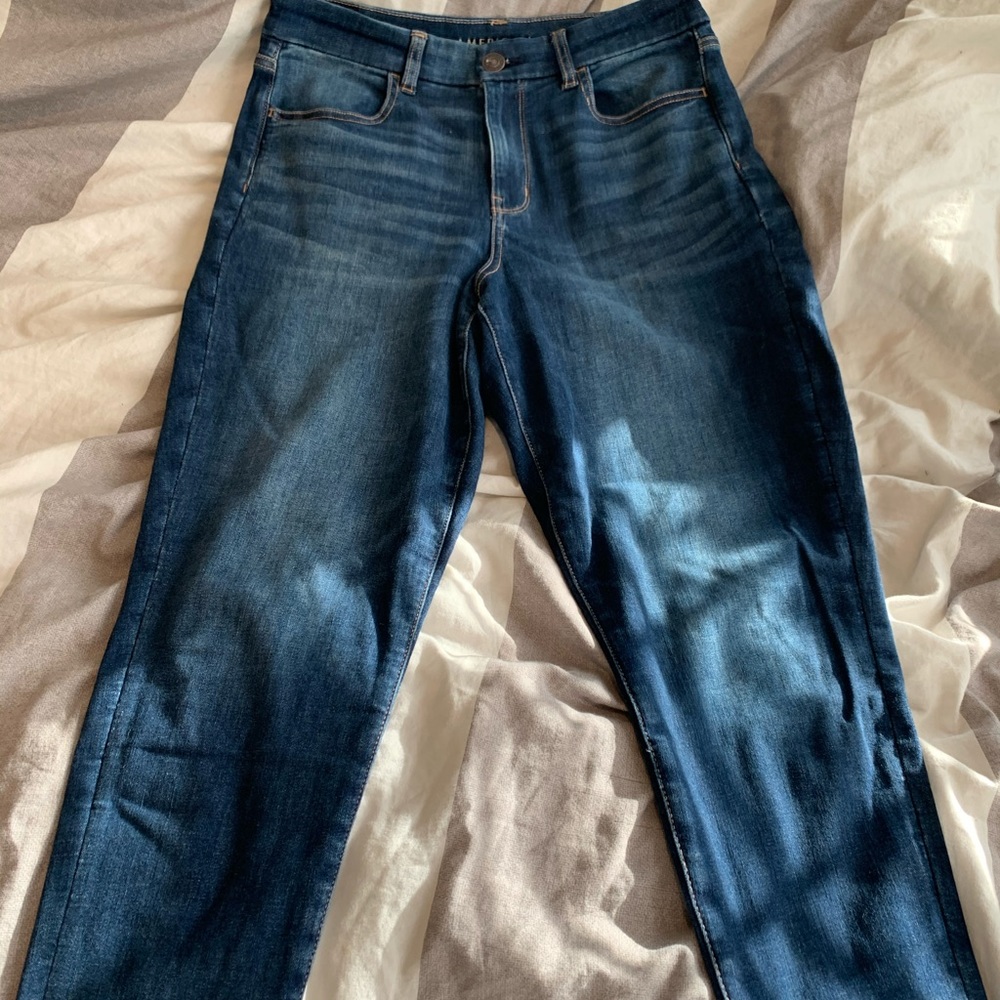 AE Curvy Crop Jeans